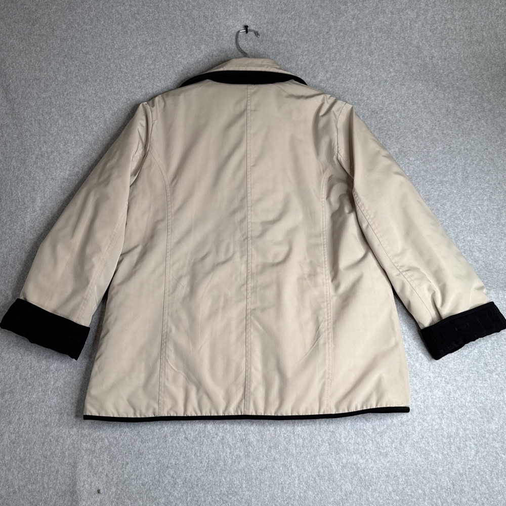 Fitz-Wright Women's Size Xl Quilted Reversible Black Cream Jacket Gold Snaps EUC - Picture 10 of 10
